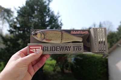 Swimbait Republic Glideway 176 – Glidebait 17,6 cm - Fishing Grid
